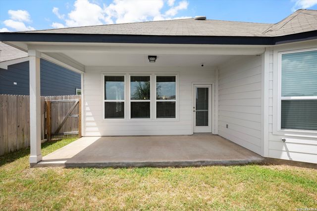 4047 WILD BLOOM RD, Seguin, TX 78155