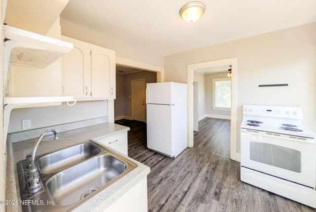 2022 DELLWOOD Avenue 2, Jacksonville, FL 32204
