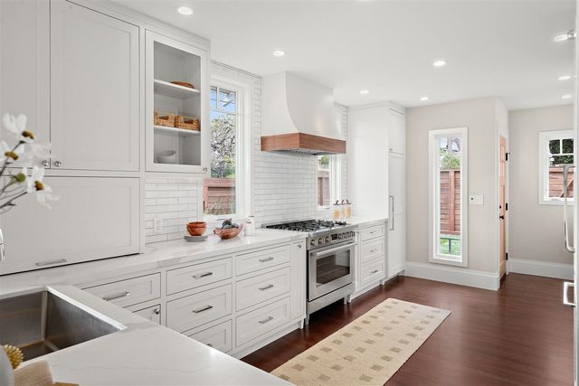 1450 E 38th ST, Oakland, CA 94602