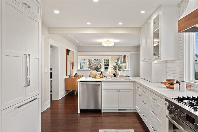 1450 E 38th ST, Oakland, CA 94602