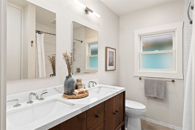 1450 E 38th ST, Oakland, CA 94602