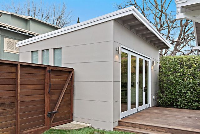 1450 E 38th ST, Oakland, CA 94602