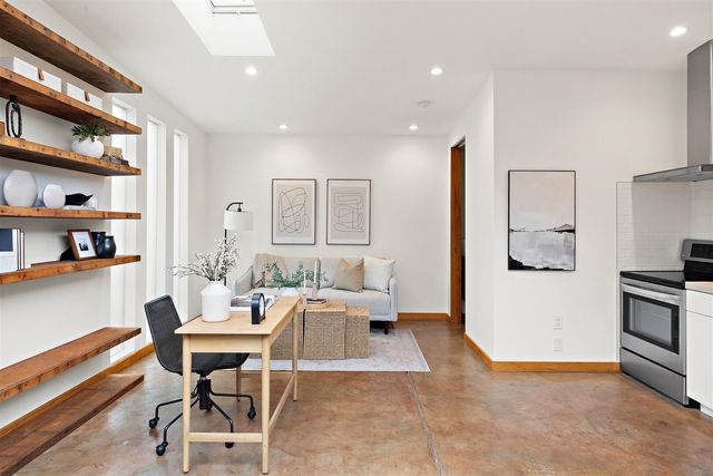 1450 E 38th ST, Oakland, CA 94602