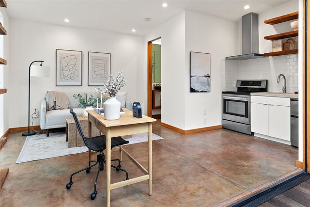 1450 E 38th ST, Oakland, CA 94602