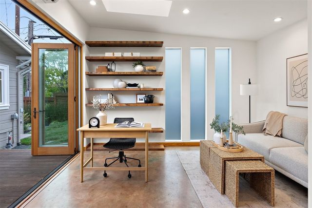 1450 E 38th ST, Oakland, CA 94602