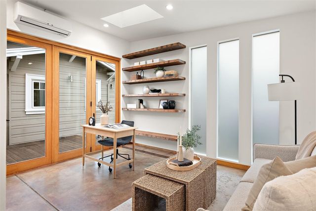 1450 E 38th ST, Oakland, CA 94602