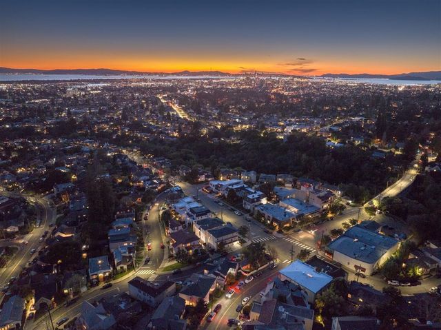 1450 E 38th ST, Oakland, CA 94602