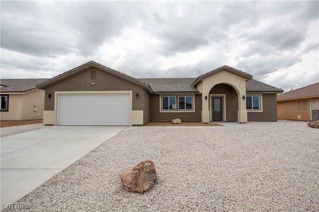 3871 North Mayfield Ranch Road, Pahrump, NV 89060