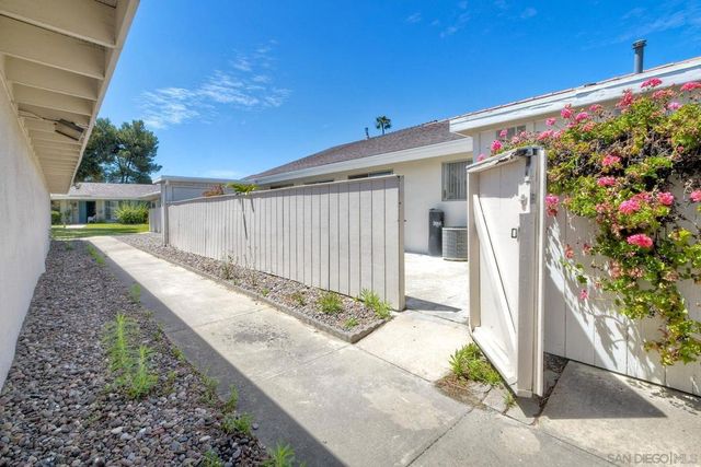 3755 Vista Campana N 64, Oceanside, CA 92057