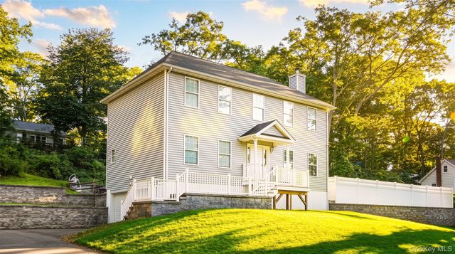 24 Belmont Road, Sound Beach, NY 11789