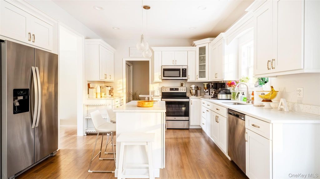 24 Belmont Road, Sound Beach, NY 11789 — photo 3