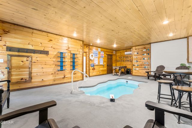 851 Osprey Way, Pigeon Forge, TN 37863