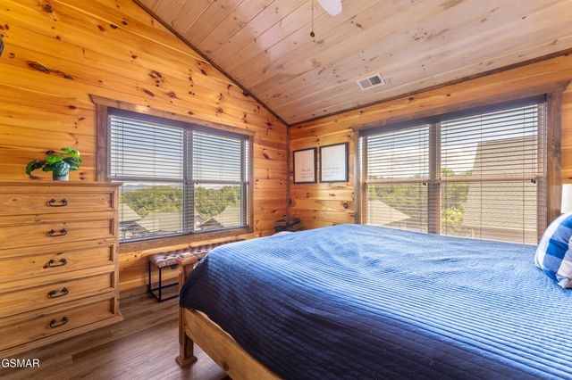 851 Osprey Way, Pigeon Forge, TN 37863
