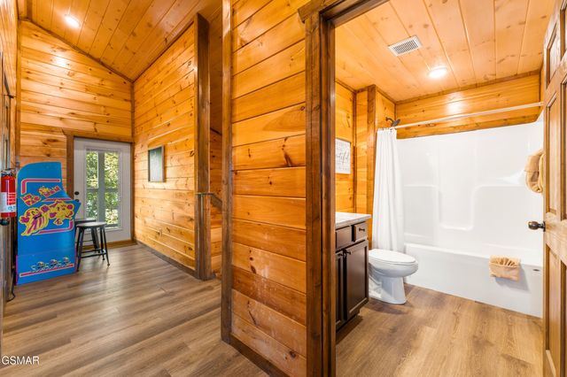 851 Osprey Way, Pigeon Forge, TN 37863