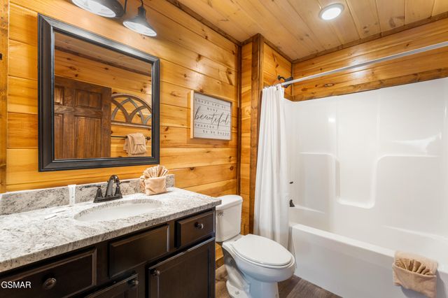 851 Osprey Way, Pigeon Forge, TN 37863