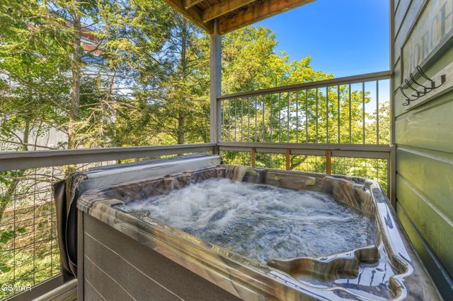 851 Osprey Way, Pigeon Forge, TN 37863