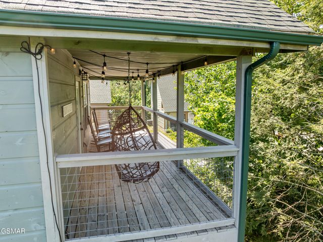 851 Osprey Way, Pigeon Forge, TN 37863