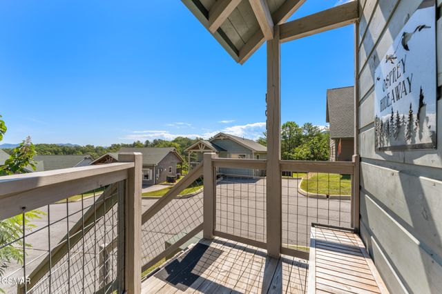 851 Osprey Way, Pigeon Forge, TN 37863