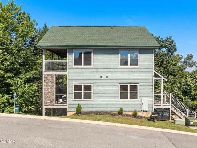 851 Osprey Way, Pigeon Forge, TN 37863