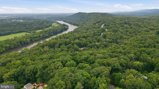 106 WILD TURKEY RD, Harpers Ferry, WV 25425