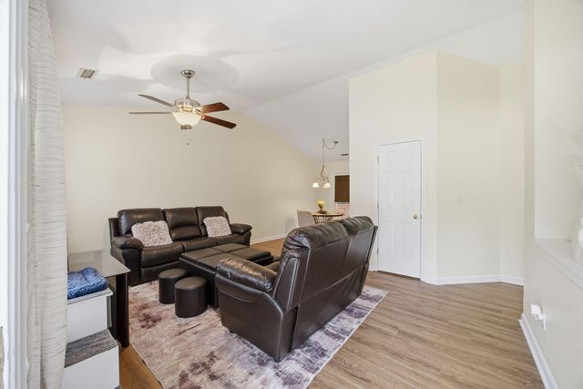 124 Brently Woods Drive, Chattanooga, TN 37421
