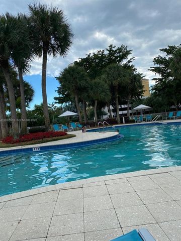 3300 NE 191st St 1101, Aventura, FL 33180