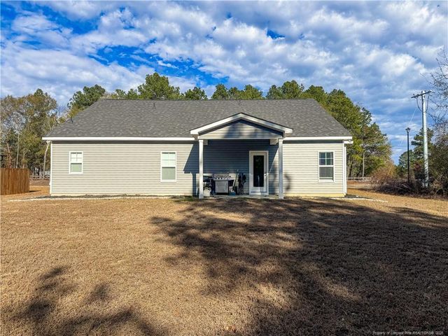 127 Lonesome Glory Drive, Raeford, NC 28376