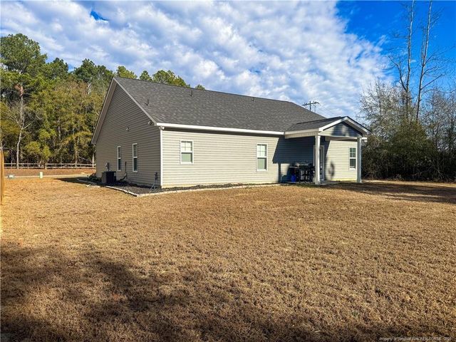 127 Lonesome Glory Drive, Raeford, NC 28376