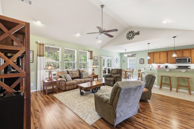 733 Lafayette Park Dr., Little River, SC 29566