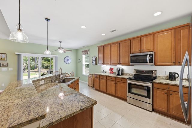 733 Lafayette Park Dr., Little River, SC 29566