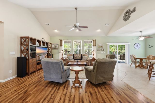 733 Lafayette Park Dr., Little River, SC 29566