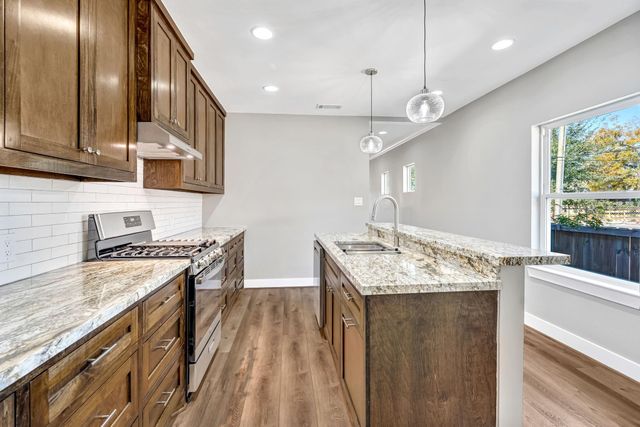 430 N Hutcheson Street, Houston, TX 77003