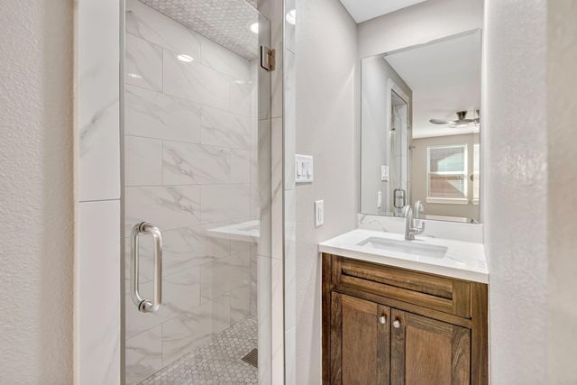 430 N Hutcheson Street, Houston, TX 77003
