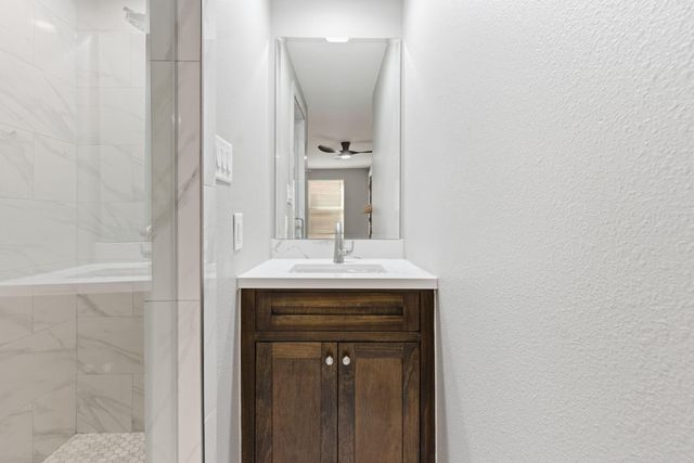 430 N Hutcheson Street, Houston, TX 77003