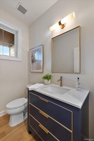 386 Notre Dame Street, Grosse Pointe, MI 48230