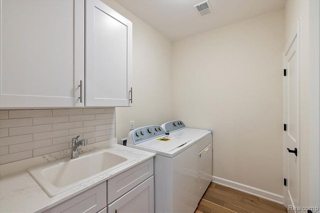 386 Notre Dame Street, Grosse Pointe, MI 48230