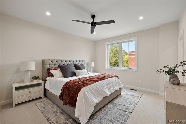 386 Notre Dame Street, Grosse Pointe, MI 48230