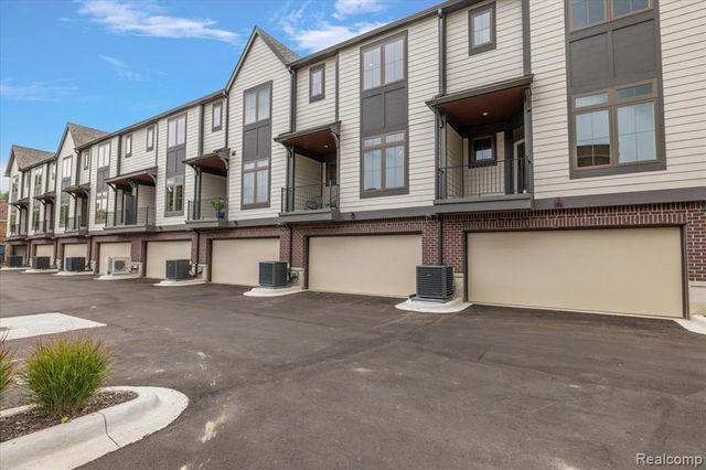 386 Notre Dame Street, Grosse Pointe, MI 48230