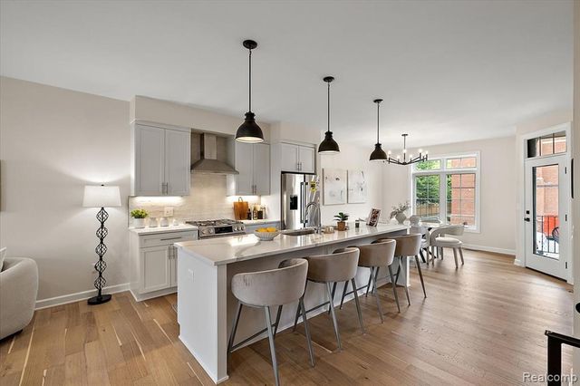 386 Notre Dame Street, Grosse Pointe, MI 48230