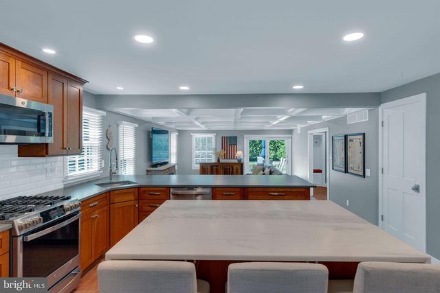 83 N MAIN ST, Cranbury, NJ 08512