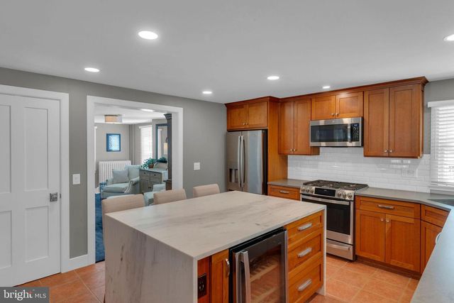 83 N MAIN ST, Cranbury, NJ 08512