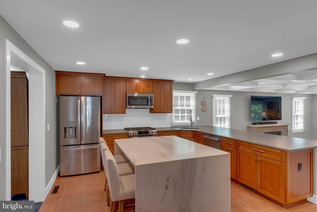 83 N MAIN ST, Cranbury, NJ 08512