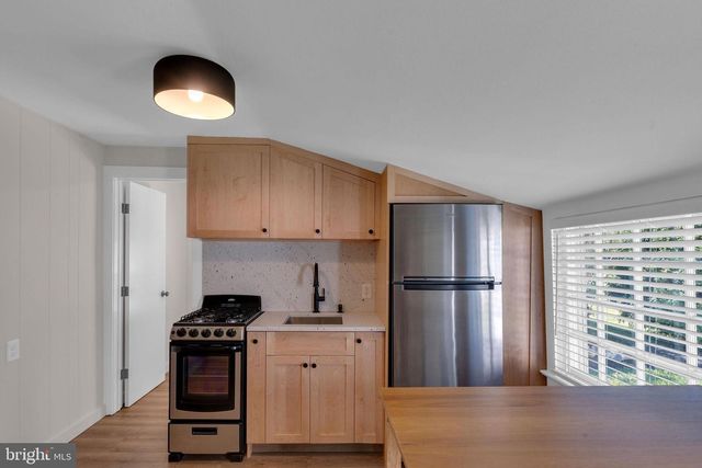 83 N MAIN ST, Cranbury, NJ 08512