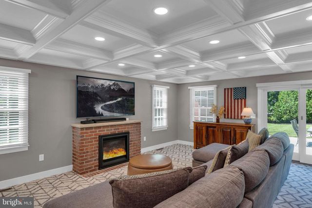 83 N MAIN ST, Cranbury, NJ 08512