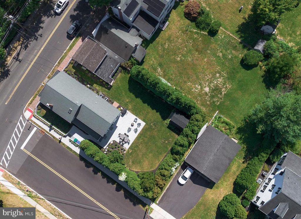 83 N MAIN ST, Cranbury, NJ 08512