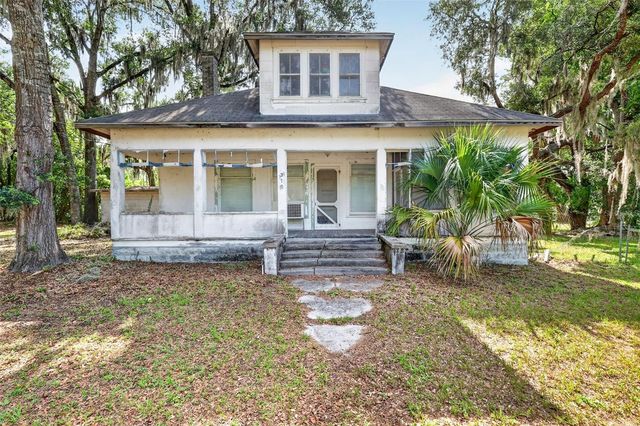 316 N HIGHLAND STREET, Mount Dora, FL 32757