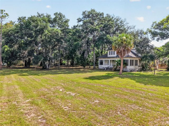 316 N HIGHLAND STREET, Mount Dora, FL 32757