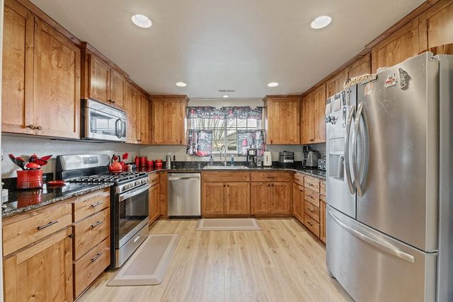 3443 Agate Meadows, White City, OR 97503