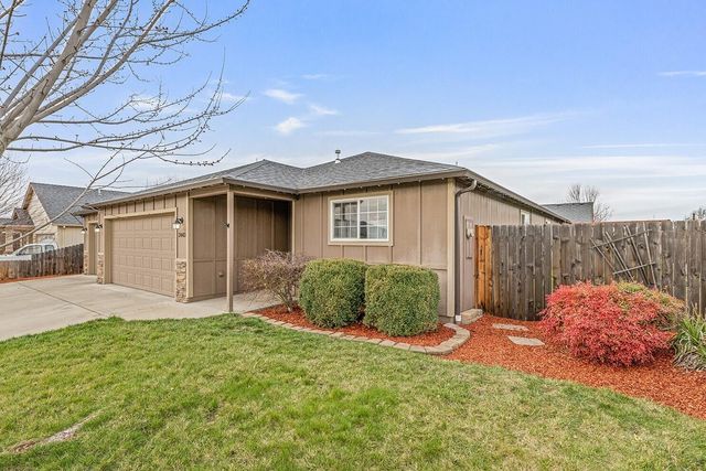 3443 Agate Meadows, White City, OR 97503