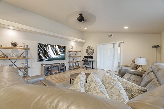 3443 Agate Meadows, White City, OR 97503